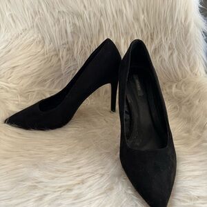 Elegant Black Heels - Faux Suede